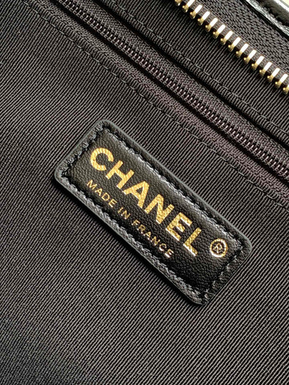 CHANEL 25S HOBO BAG 32 CM IN BLACK LAMBSKIN WITH GOLD HARDWARE