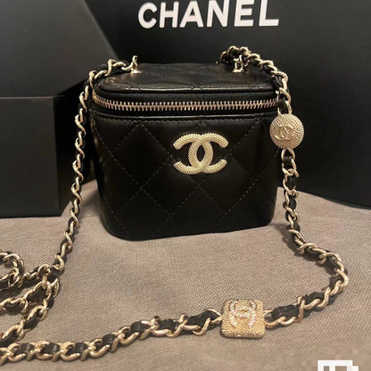 CHANEL SMALL VANITY CASE 11 IN BLACK CALFSKIN GOLD HARDWARE
