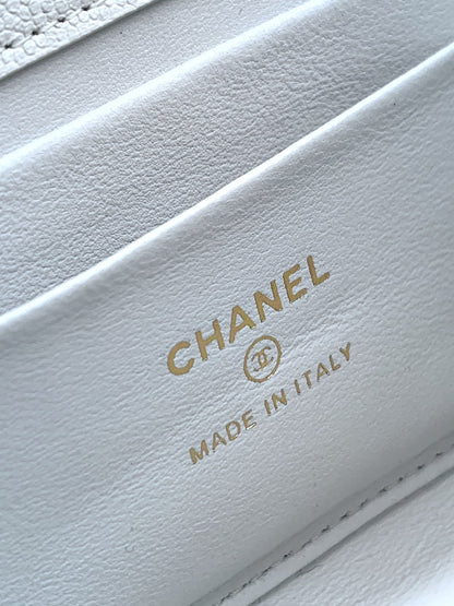 CHANEL 25S KELLY BAG 18 IN WHITE CAVIAR LEATHER WITH GOLD HARDWARE
