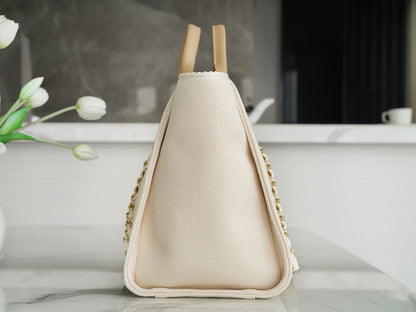 CHANEL TOTE BAG 39 ATTACHED PEARL LOGO IN BEIGE CANVAS GOLD HARDWARE