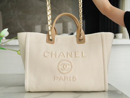 CHANEL TOTE BAG 39 ATTACHED PEARL LOGO IN BEIGE CANVAS GOLD HARDWARE