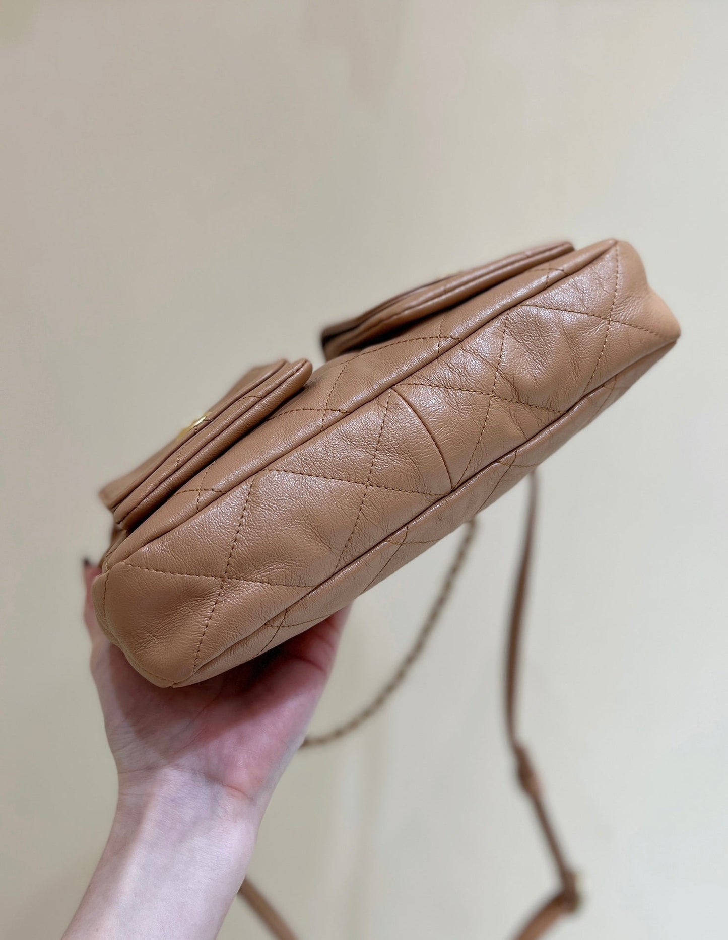 CHANEL 25S HOBO RETRO BAG 24 IN WARM TAUPE CALFSKIN