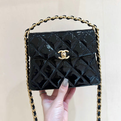 CHANEL 25S  TOTE CROSSBODY BAG 19 IN BLACK GLOSSY LEATHER WITH METAL HANDLE