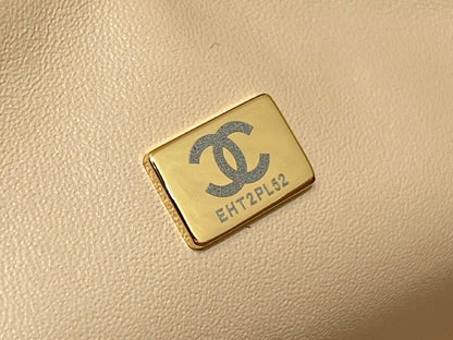 CHANEL 25S FLAP BAG 20 CM IN LIGHT BEIGE LAMBSKIN WITH GOLD HARDWARE