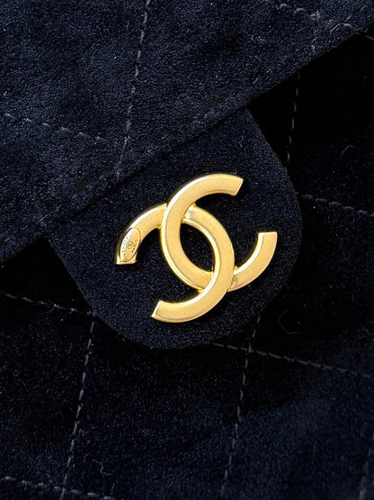 CHANEL 25 HANDBAG 40 IN BLACK SUEDE GOLD HARDWARE