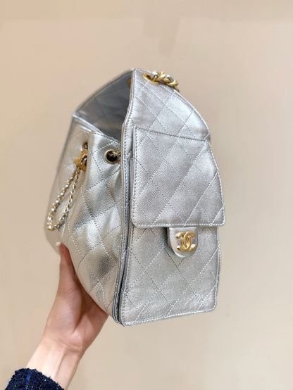 CHANEL 25 HANDBAG IN SILVER-TONE 30 GRAINED CALFSKIN GOLD HARDWARE