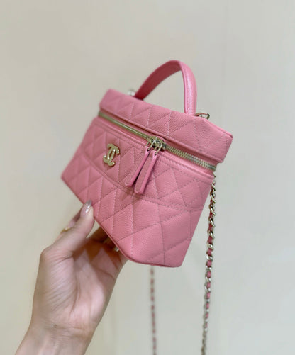 CHANEL VANITY CASE 19 IN CONTESSA PINK CALFSKIN GOLD-TONE METALLIC