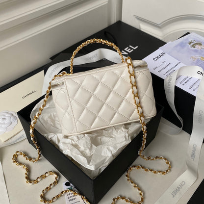 CHANEL Vanity Case 17cm White Lambskin Gold hardware